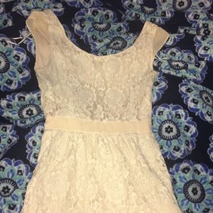American Eagle lace dress